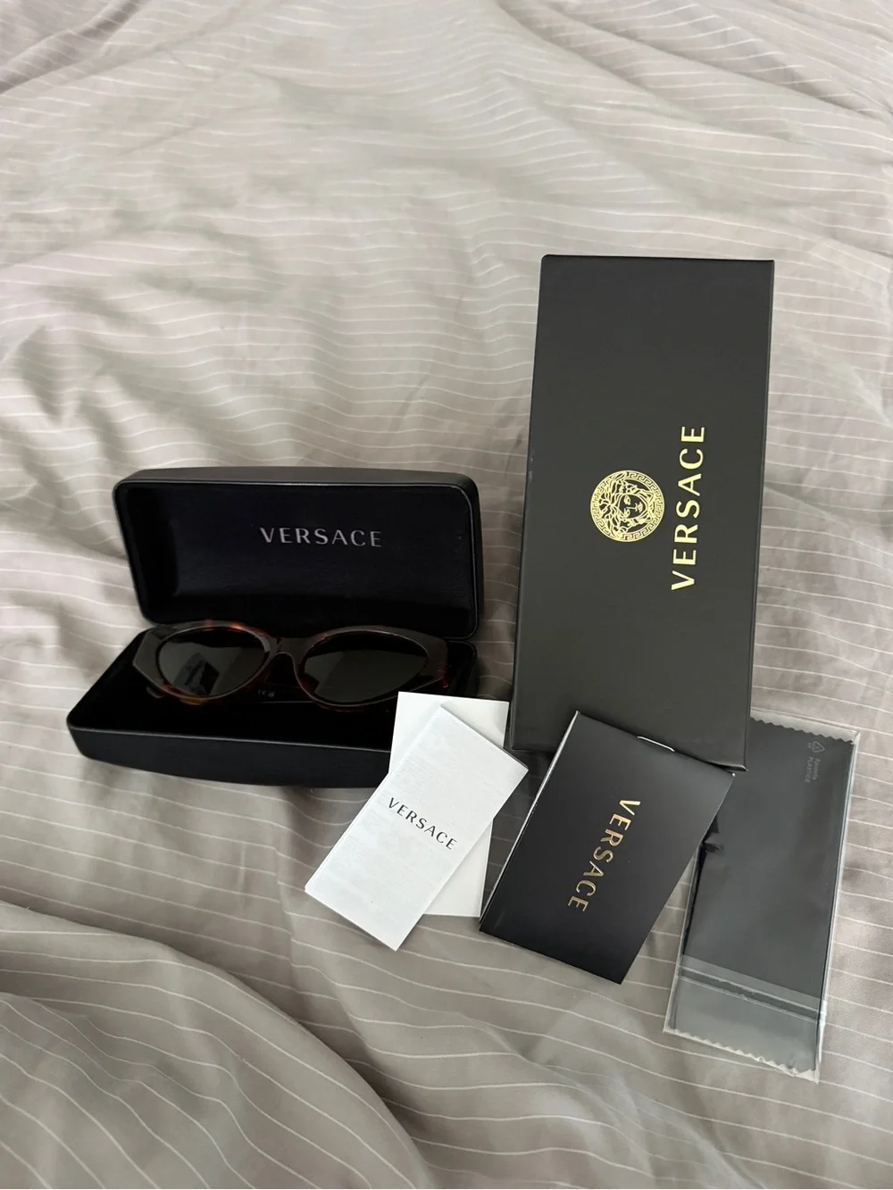 Versace Tortoiseshell Cat-Eye Sunglasses - Brown Lenses